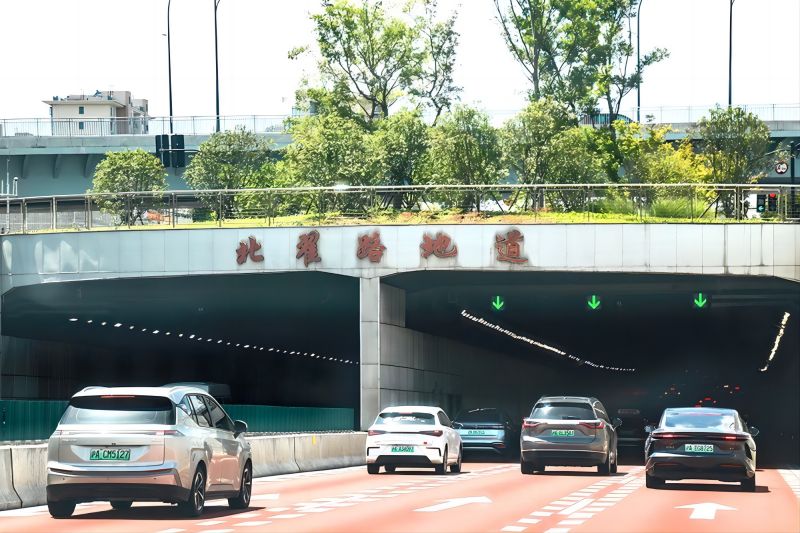 新闻联播报道,北横通道通车,3200威尼斯vip助力,上海,东西大动脉,全线贯通